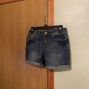 Earl Jean Size 4 Dark Wash Mid-Rise Cuffed Jean Shorts - EUC